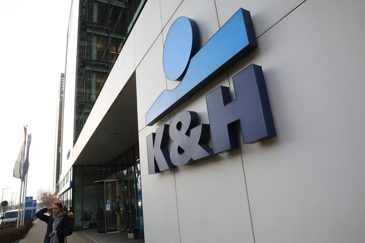 K&H bank, bankfiókFotó: Kallus György
K&H bank, bankfiók
Fotó: Kallus György