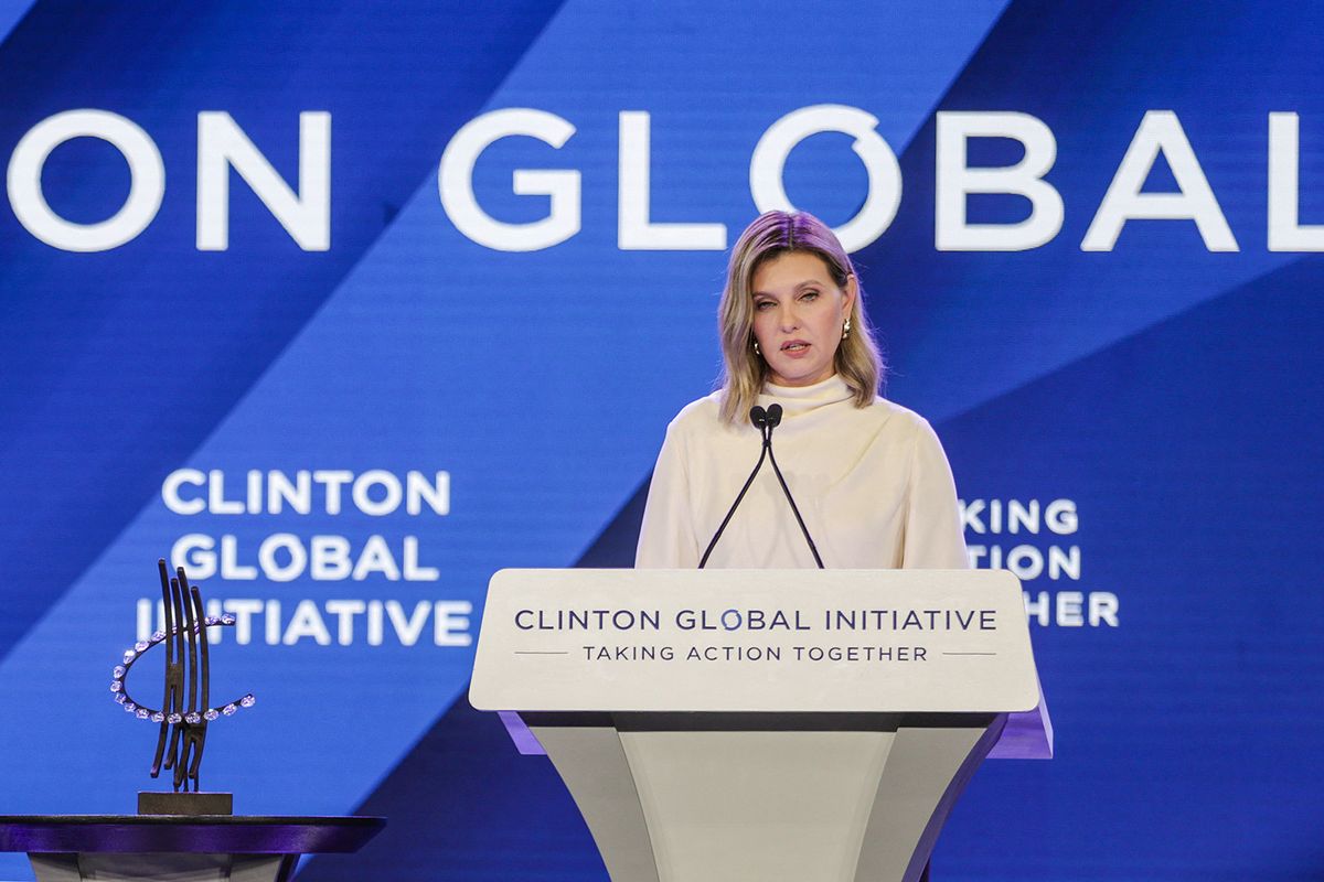 NEW YORK CITY, US - SEPTEMBER 19: First Lady of Ukraine Olena Zelenska gives a speech as she accepts the Clinton Global Citizen Award from former US President Bill Clinton and former Secretary of State, Hillary Clinton during the Clinton Global Initiative in New York City, United States on September 19, 2023. Selcuk Acar / Anadolu Agency (Photo by Selcuk Acar / ANADOLU AGENCY / Anadolu Agency via AFP)