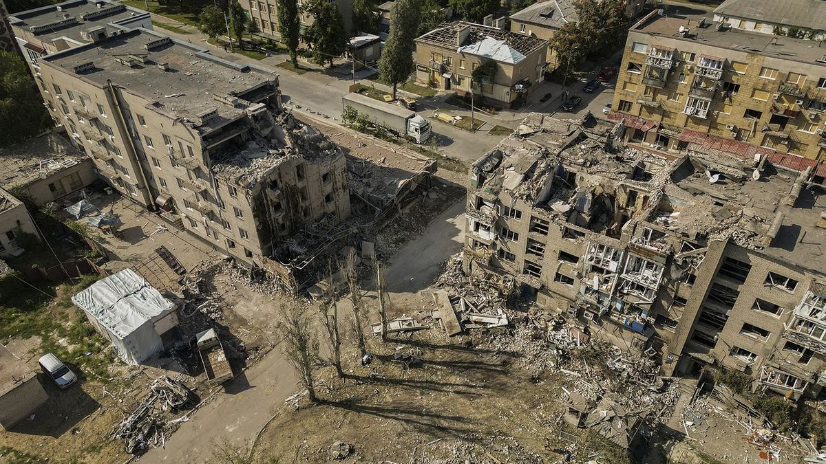 Oroszország ukrán civileket bombázott le Donyeck megyében