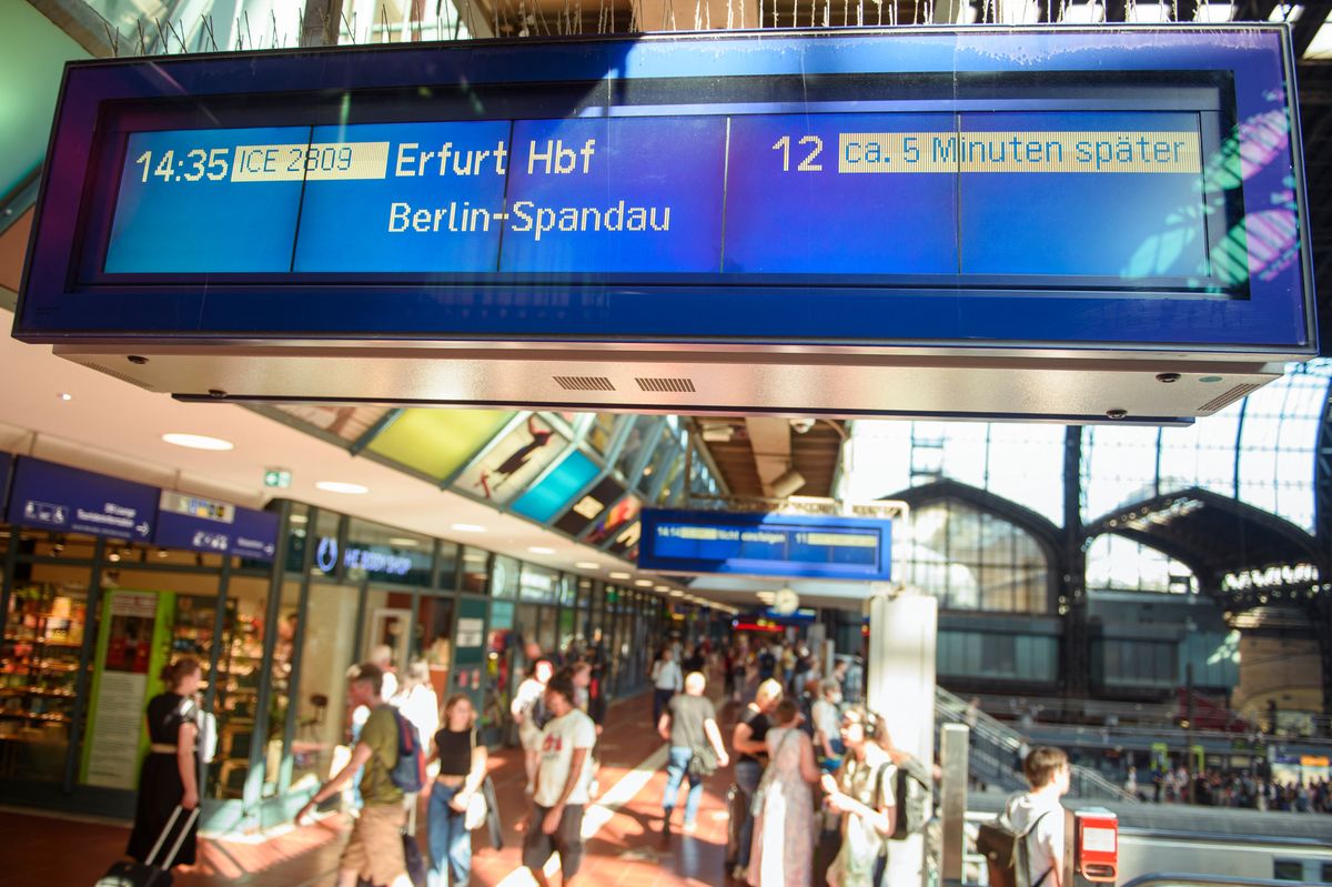 After fires on railroad lines08 September 2023, Hamburg: A display board at Hamburg Central Station shows information about a train to Erfurt that is being diverted via Berlin. Deutsche Bahn train services between Hamburg and Berlin are likely to be disrupted until Saturday due to several suspected arson attacks, according to a company spokeswoman. Photo: Gregor Fischer/dpa (Photo by Gregor Fischer / DPA / dpa Picture-Alliance via AFP)