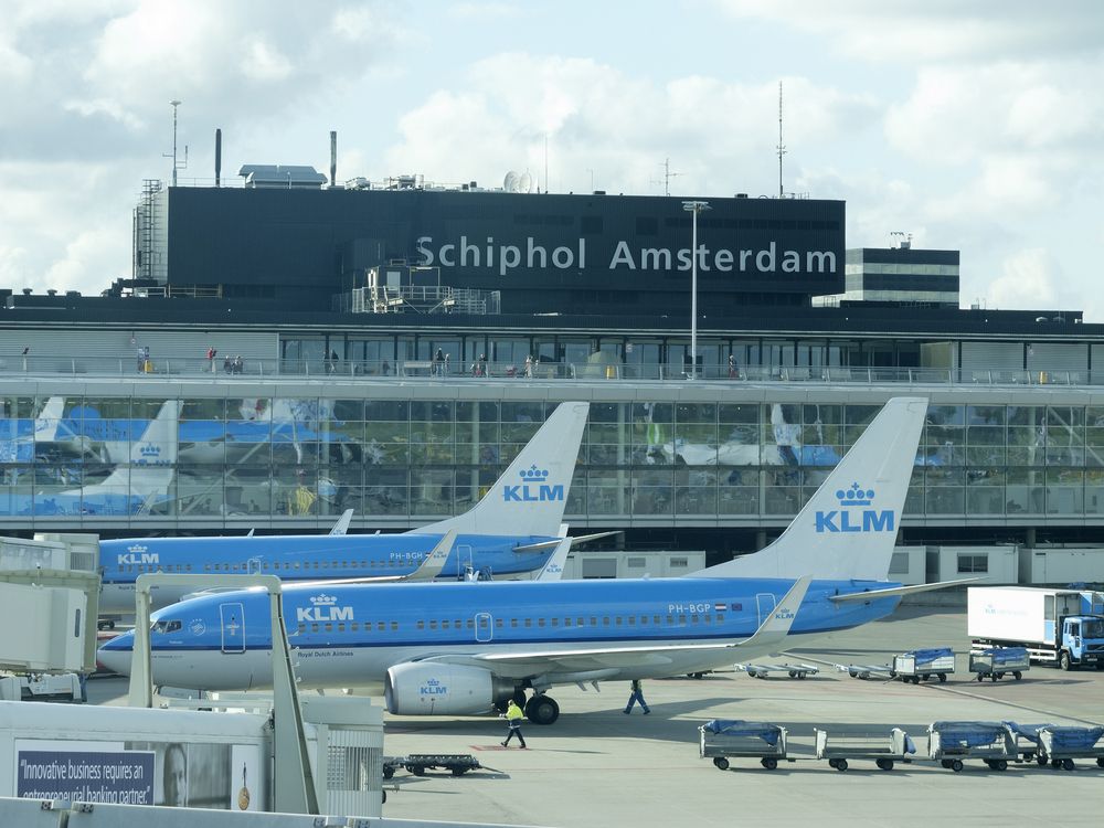 Amsterdam,-,Oct,6:,Klm,Plane,Being,Loaded,At,Schiphol