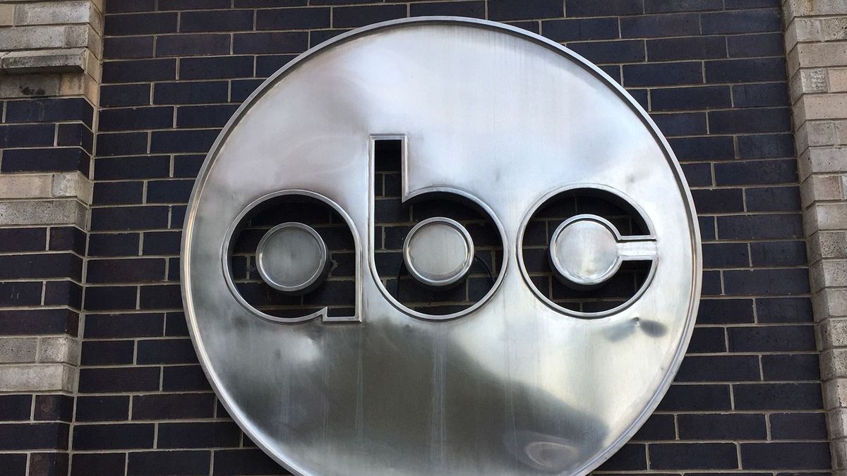 A Disney megszabadulhat az ABC-től, befutott Byron Allen vételi ajánlata