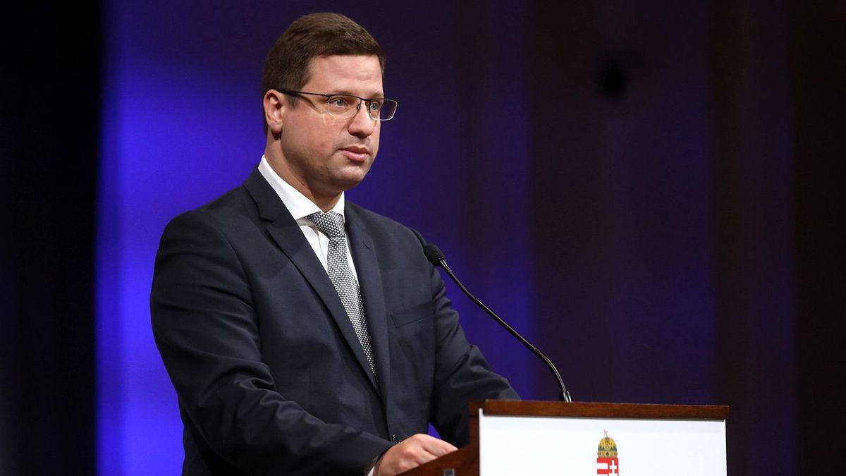 Gulyás Gergely: Akár hónapokon belül jelentős tanárbéremelés jöhet