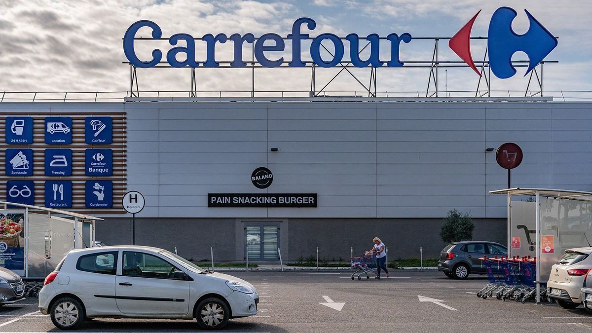 Összehangolt támadást indítottak az inflációt hizlaló, trükkös árdrágítók ellen Franciaországban