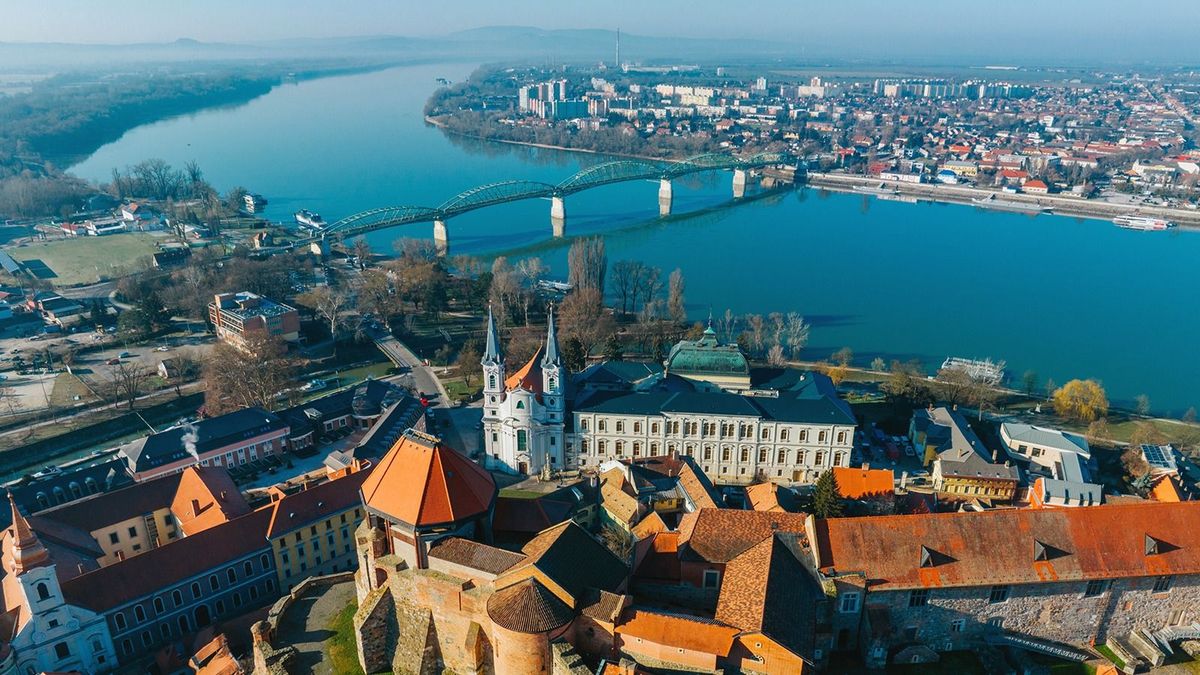 Új fejezetet írnak Esztergomban: a turizmus mellett a vendéglátóipar is dübörög 