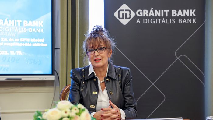 Karnok Csaba20221117 Szeged 

SZTE és a Gránit Bank együttműködési megállapodást ír alá a SZTE Rektori Hivatalban. 

Fotó: Karnok Csaba KC
Délmagyarország (DM)

Képen: Hegedüs Éva elnök-vezérigazgató
20221117 Szeged SZTE és a Gránit Bank együttműködési megállapodást ír alá a SZTE Rektori Hivatalban. Fotó: Karnok Csaba KCDélmagyarország (DM)Képen: Hegedüs Éva elnök-vezérigazgató