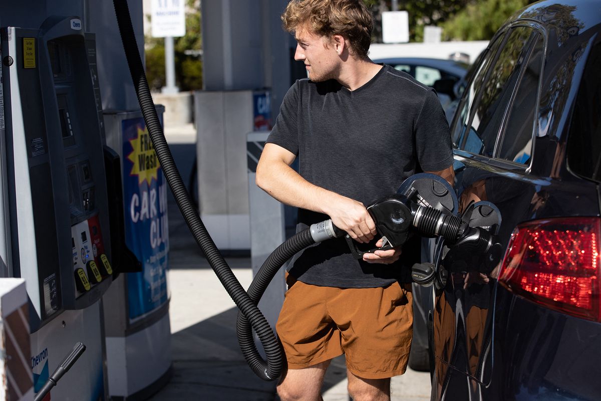 California gas prices rise again