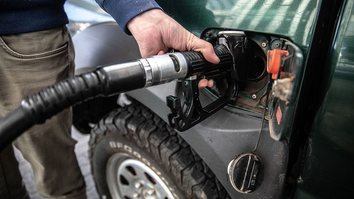Az elemzők szerint a forinton és a benzinen is múlik, hogy mikor lesz egy számjegyű az infláció