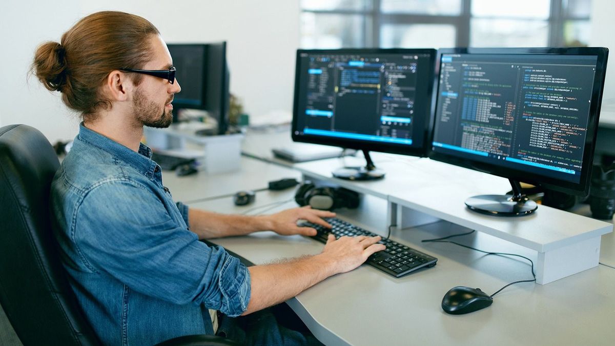 Már pályakezdőként is jól keresnek az informatikusok