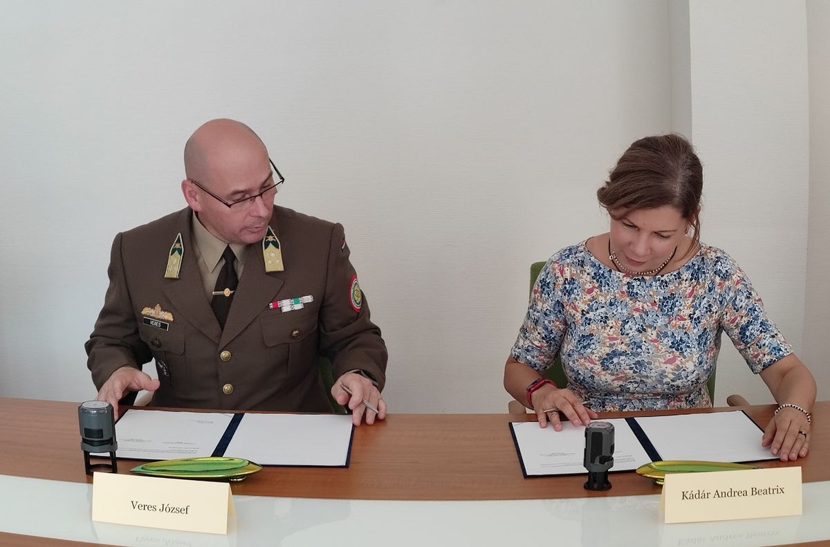 Országos Atomenergia Hivatal
Együttműködési megállapodást újított meg az OAH és a Magyar Honvédség
