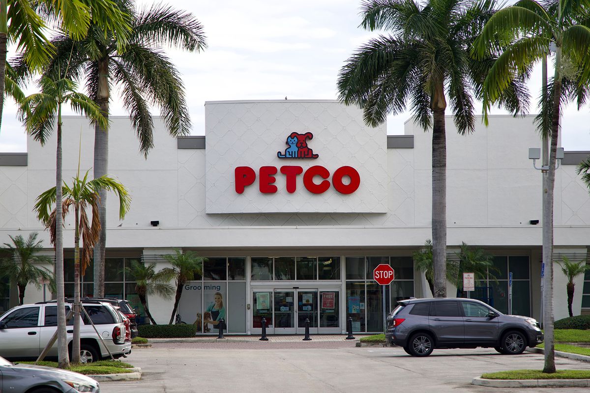 Miami,,Fl,Dec,15,2022,-,The,Facade,Of,AMiami, FL Dec 15 2022 - The facade of a Petco with a half full parking lot is seen on a winter day in Miami.