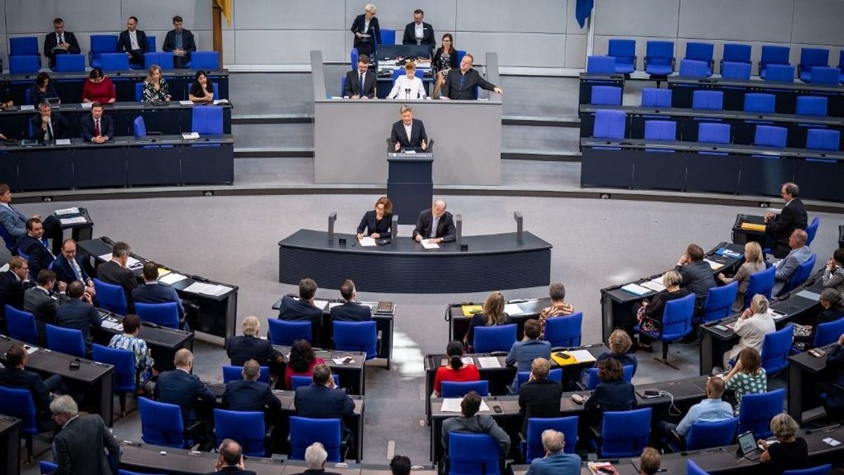 A kocka el van vetve, a németek januártól már csak megújuló energiával ellátott házakat építhetnek