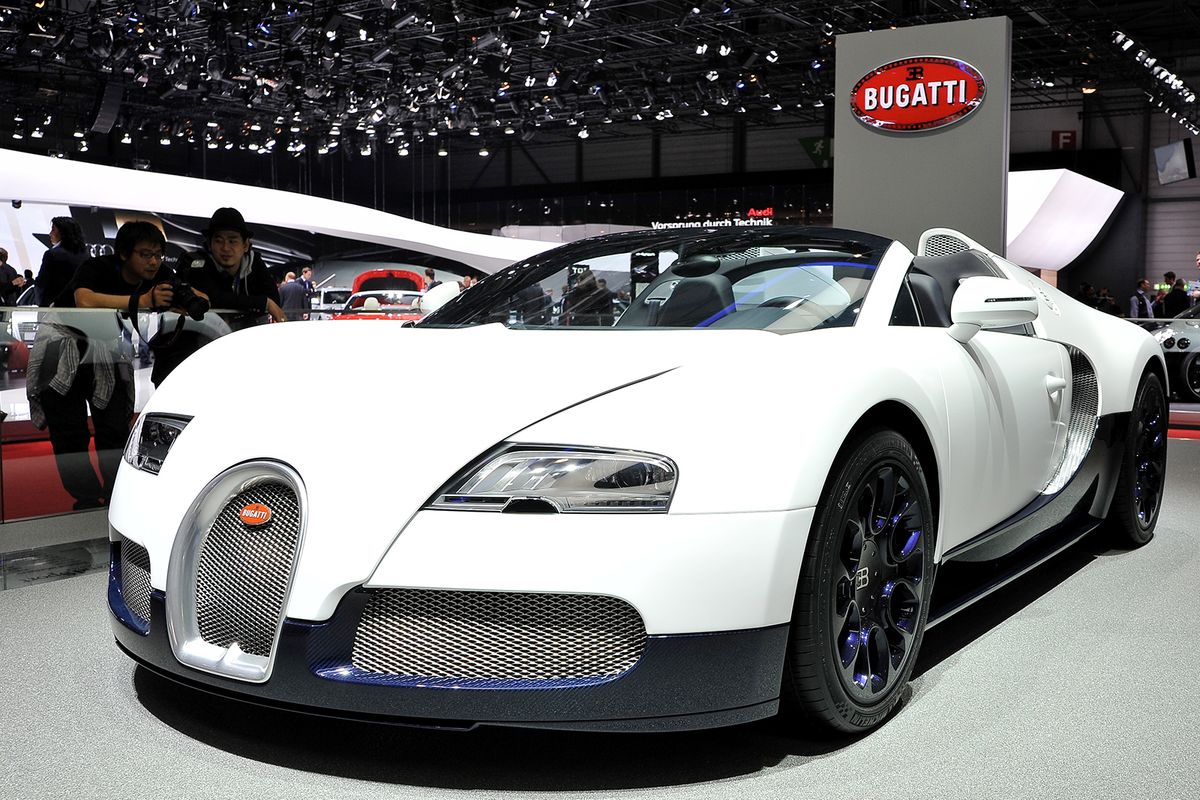Geneva,-,March,1:,Supercar,Bugatti,Veyron,16.4,Grand,Sport,