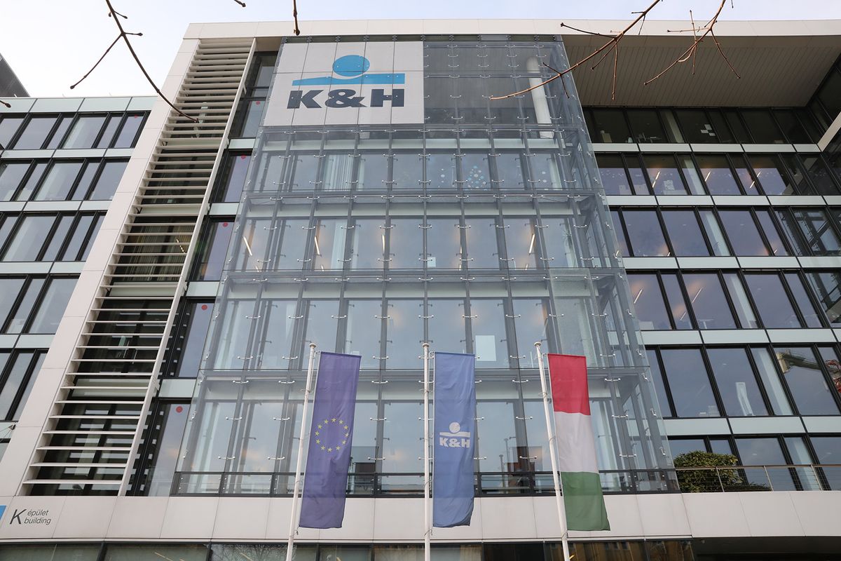 K&H bank, bankfiókFotó: Kallus György
K&H bank, bankfiók
Fotó: Kallus György