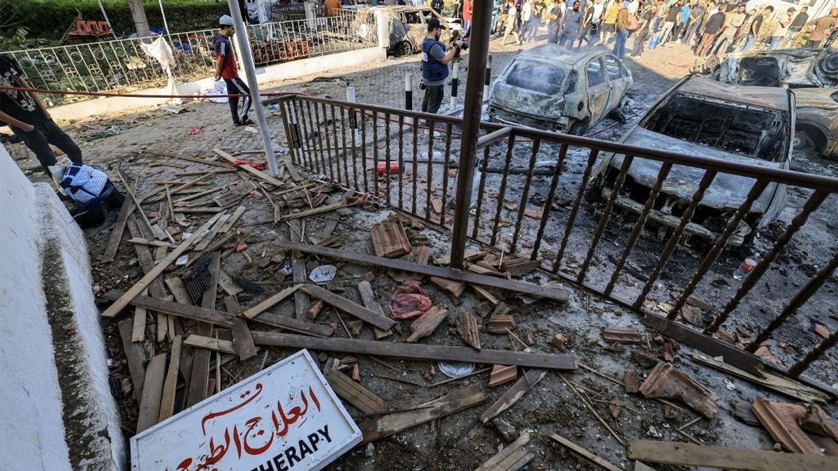 Brit hírszerzés: Gázából indított rakéta csapódott be az al-Ahli kórházba