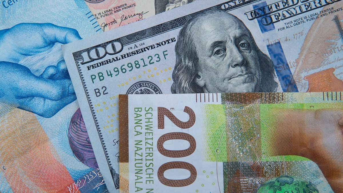 Kitörhet a dollár árnyékából a svájci frank