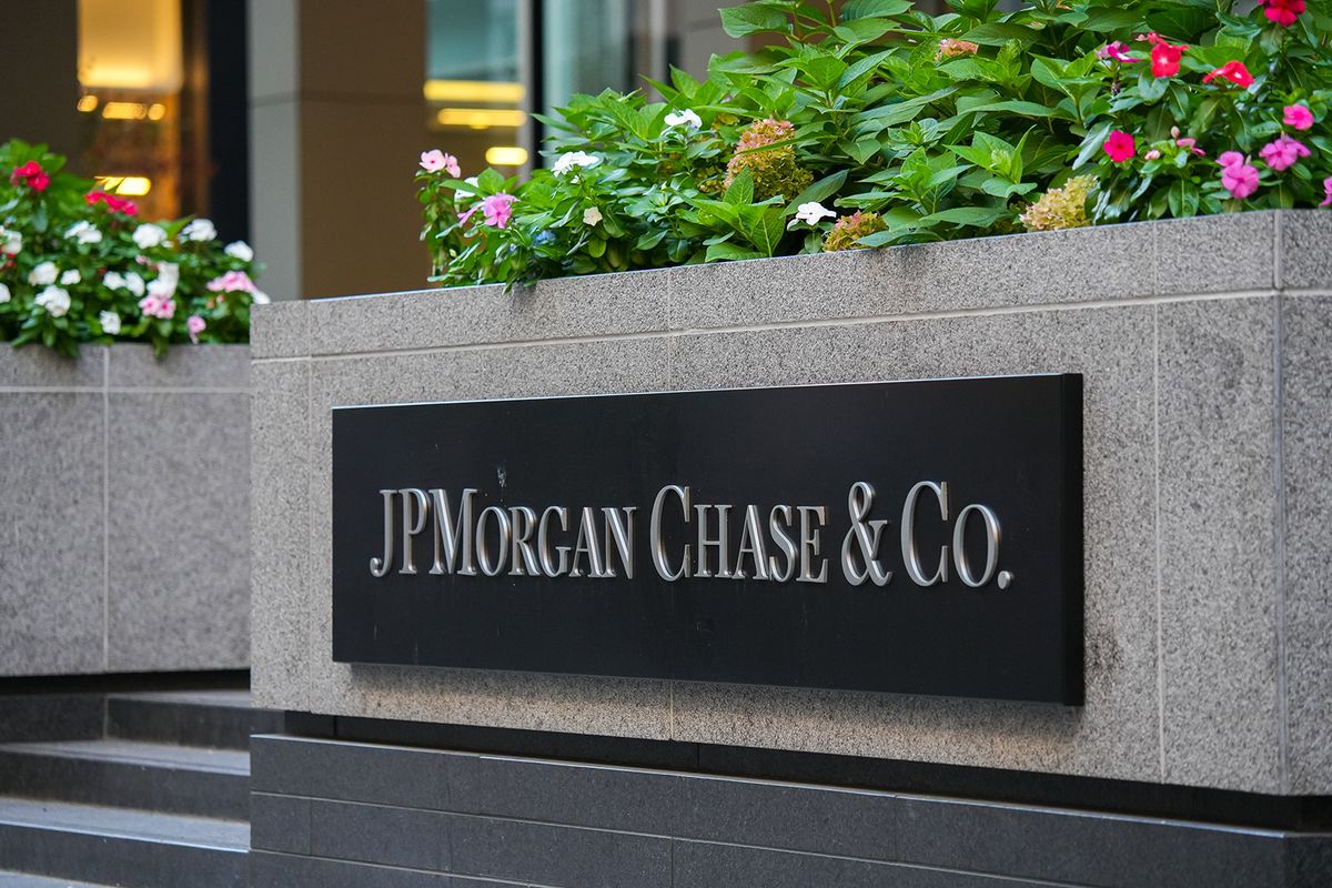 The,Logo,Sign,Of,Jpmorgan,Chase,Brand,,An,American,Multinational