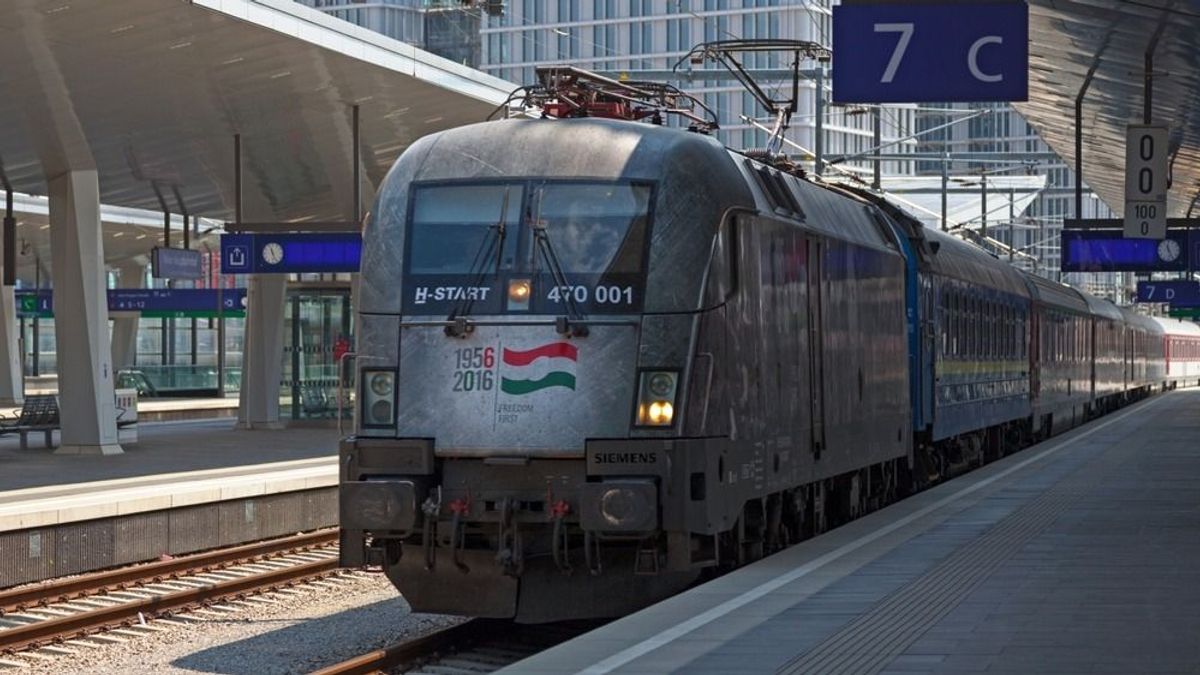 Ez lehet a MÁV utolsó esélye, hogy megnyugtassa az osztrákokat: végre szolgálatba állnak a bérelt mozdonyok