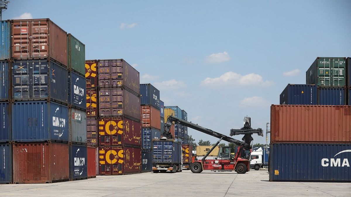 Jó hírt is kapott a forint a hét elején: egyre szebben fest a magyar külkereskedelem