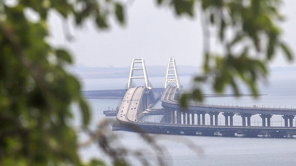 Gazdasági szankciókat sértettek azok a holland a cégek, amelyek a Krími híd építésében részt vettek