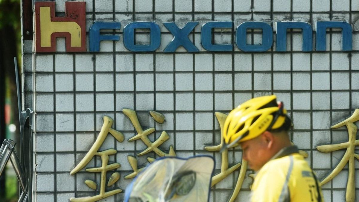 Foxconn: az iPhone-ok helyett a mesterséges intelligenciára építő eszközöket keresik