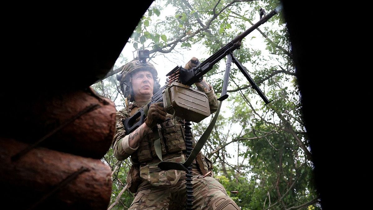 Az ukránok többsége nem cserélné le Zelenszkijt a háború végéig