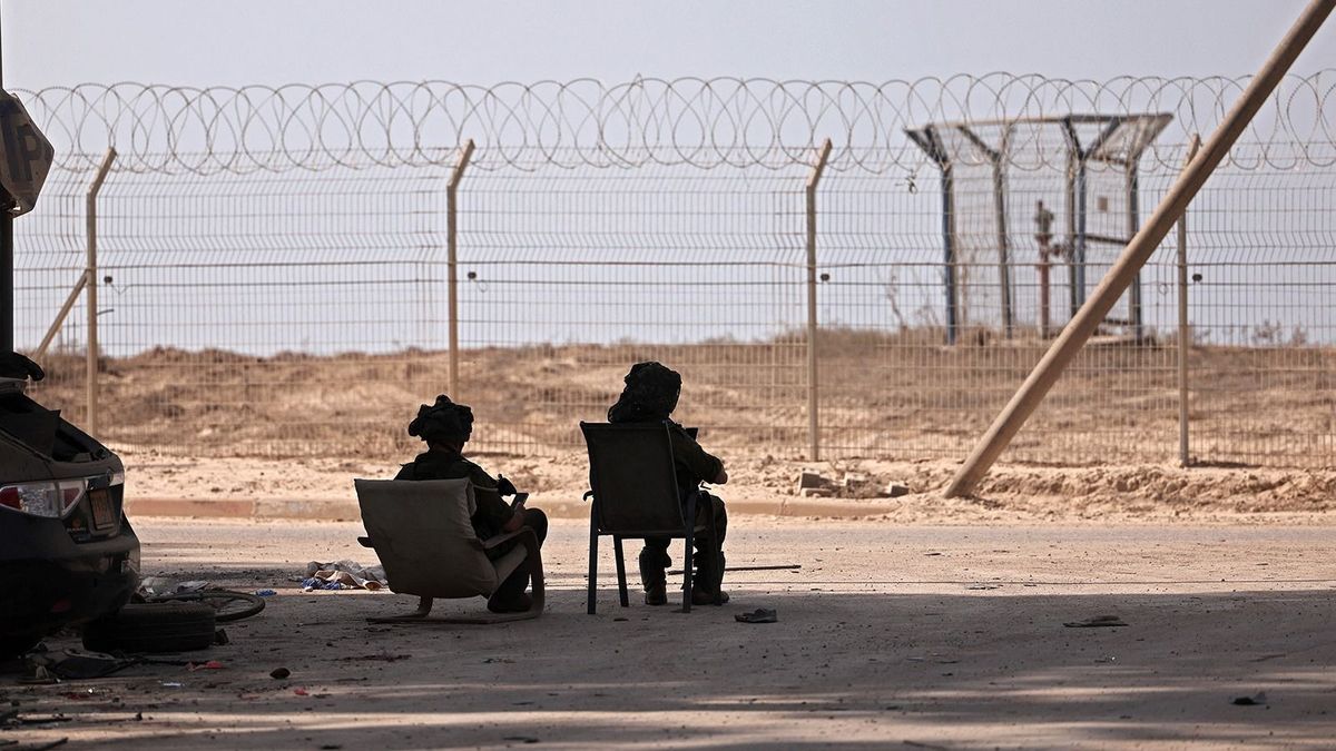 Fizetni is hajlandó a túszok hollétéről szóló információkért Izrael