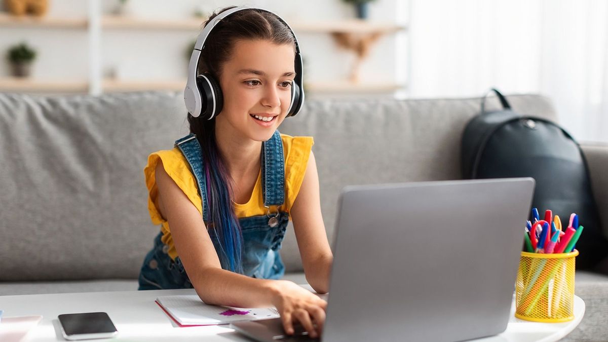 Sikeres EU-s pályázat, sok elért tanár, de még több kihívás – így áll a hazai digitális oktatás