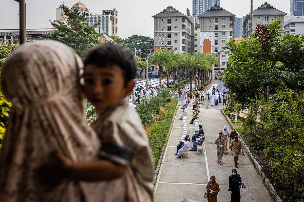 Thai Muslims Hold Morning Prayers During Ramadan