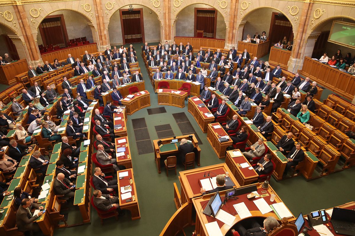 20230925 Budapest Parlament Országgyűlés őszi ülésszaka Fotó: Teknős Miklós  TM  Magyar Nemzet  MN  A képen: parlamenti patkó totál 