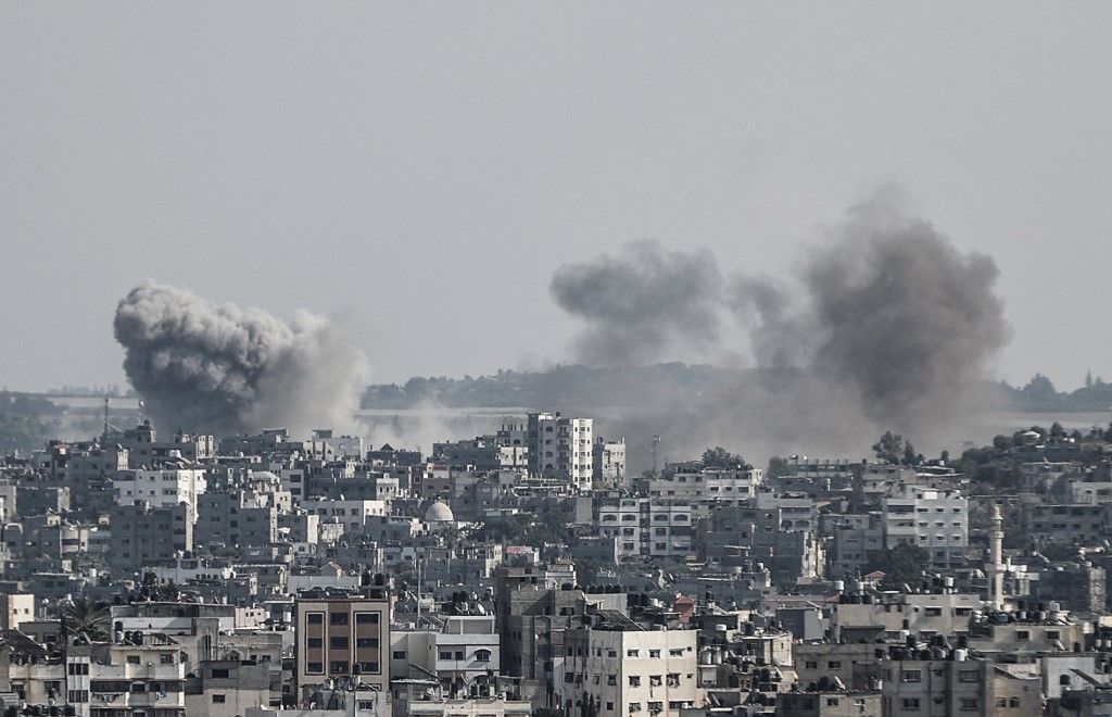 Israeli airstrikes continue on the 8th day in Gaza
