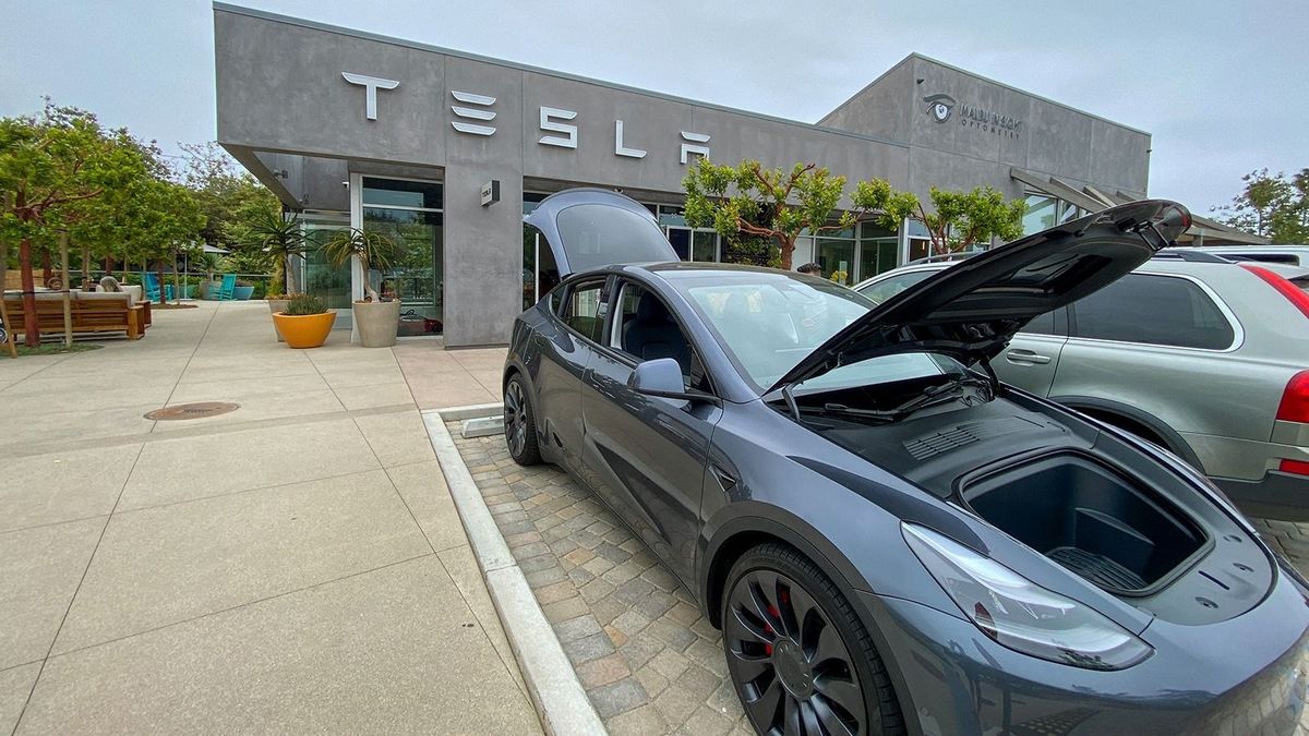 Tesla Malibu