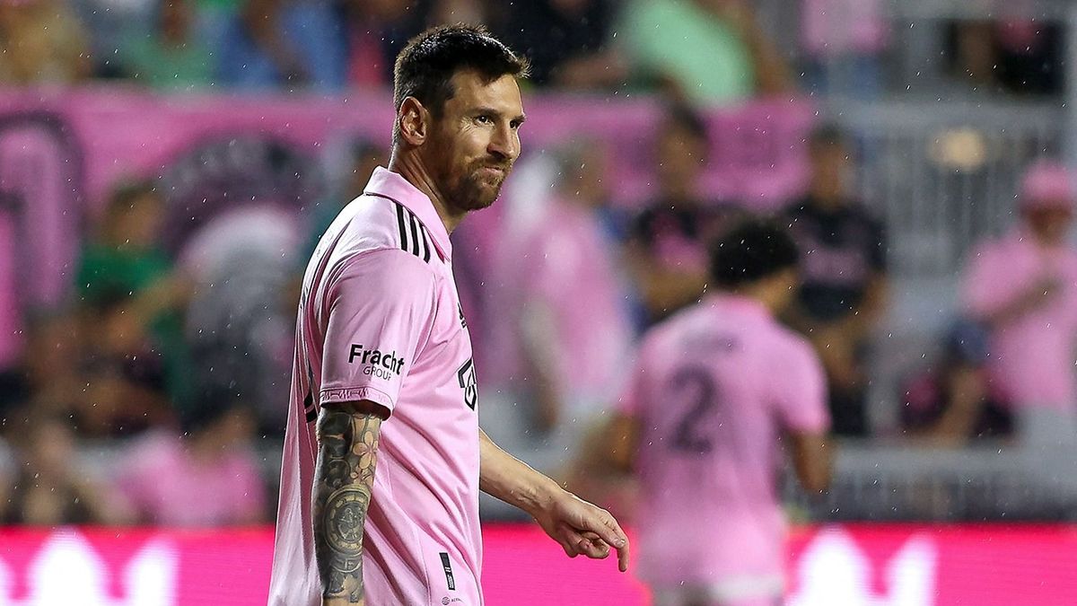 Lionel Messi rózsaszín focimeze a bolygó legmenőbb sportruházati cikke lett