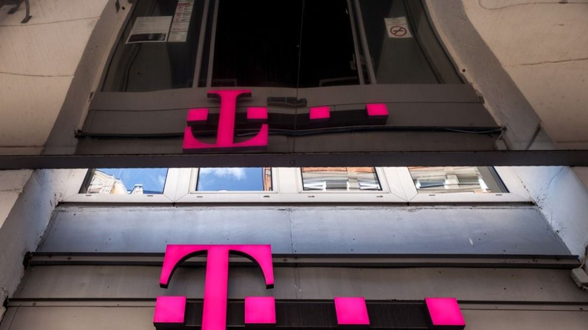 Rávetették magukat a befektetők a Telekom papírokra, velük tart a forint is