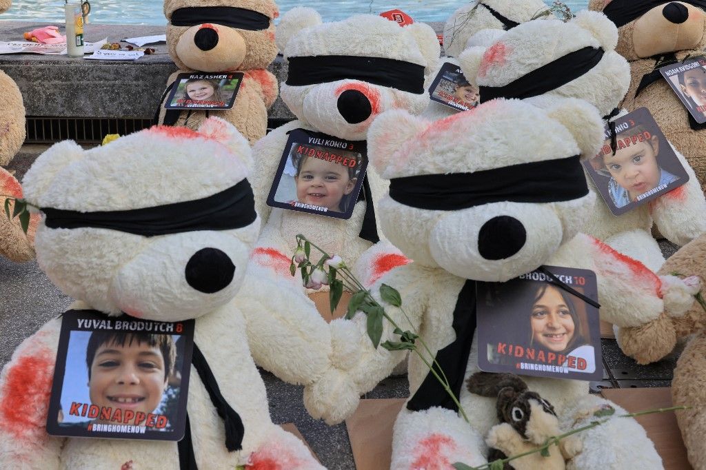 ISRAEL - TEL AVIV - TEDDY BEARS FOR HOSTAGES