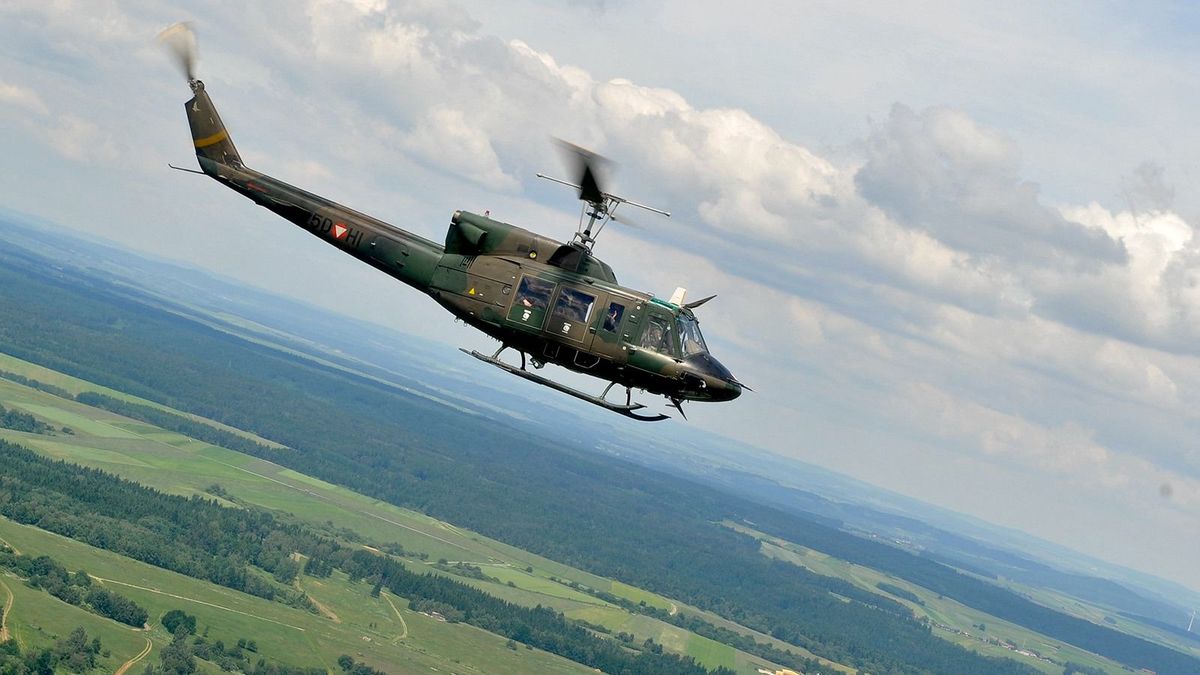 Katonai helikopter zuhant le Ausztriában