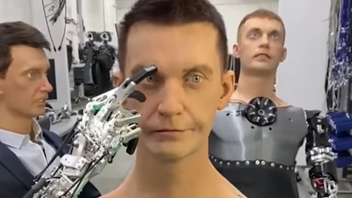 Egy orosz cég megalkotta a Terminátort: szuper realisztikus robotot kínálnak 8 millió dollárért – videó