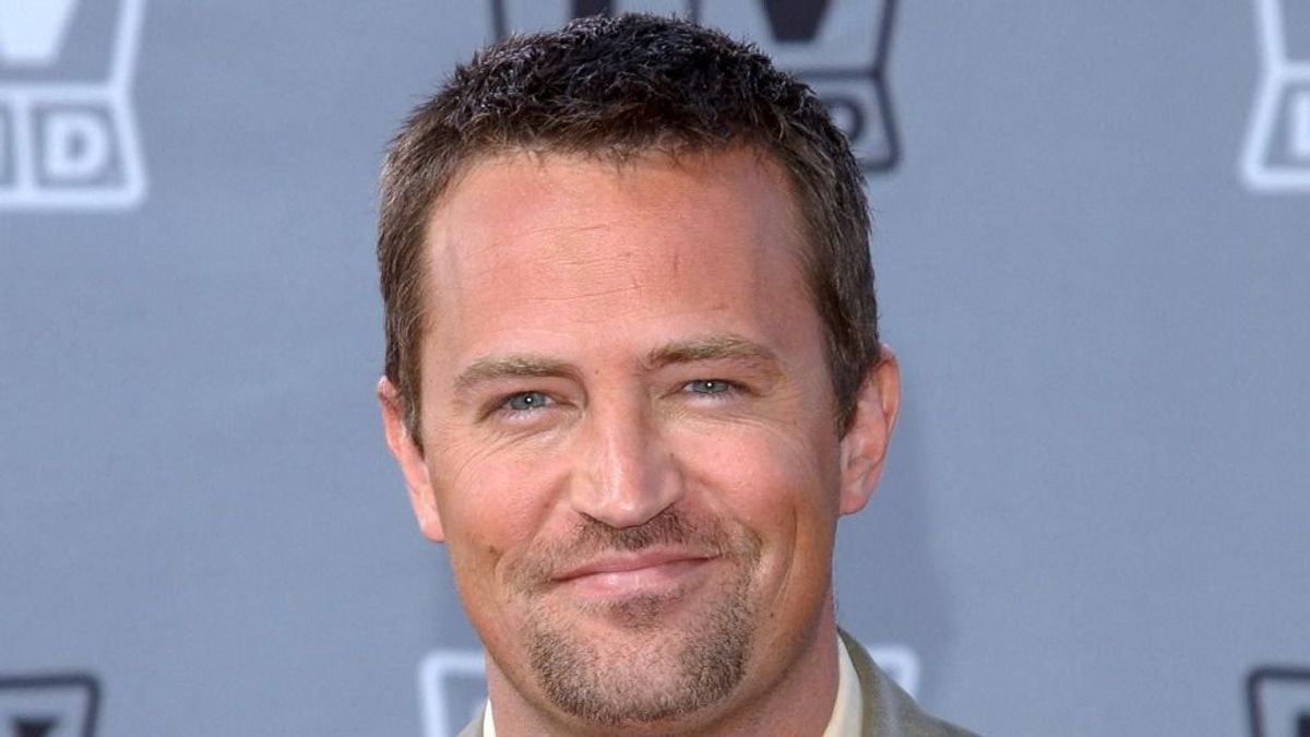 Meghalt Matthew Perry, a Jóbarátok sztárja