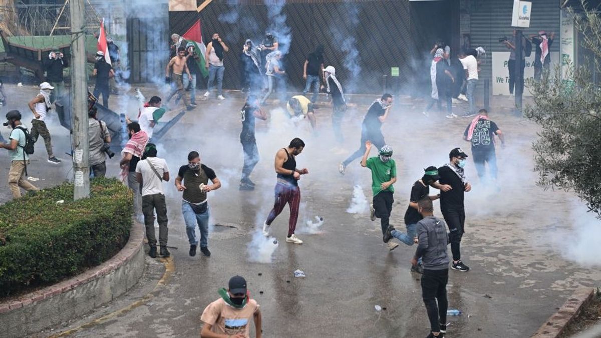 Palesztina melletti tüntetőkkel csapott össze a rendőrség Libanonban – videó