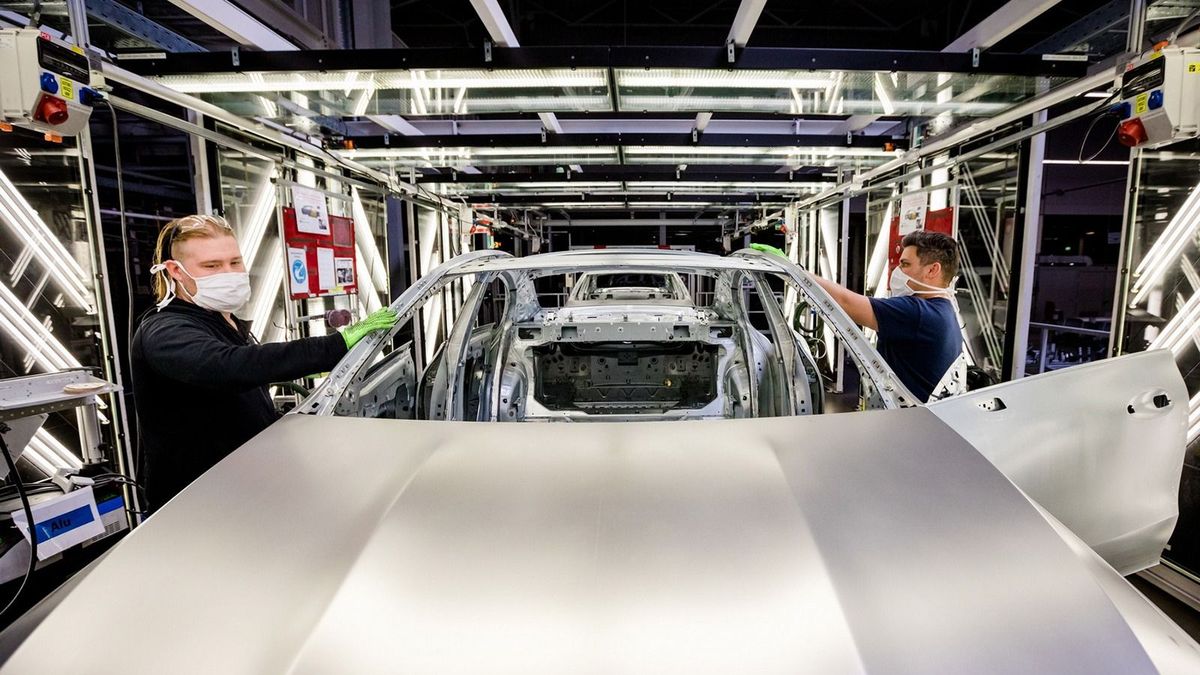 Hiába az akkugyártás felfutása, továbbra is gyengélkedik a magyar ipar