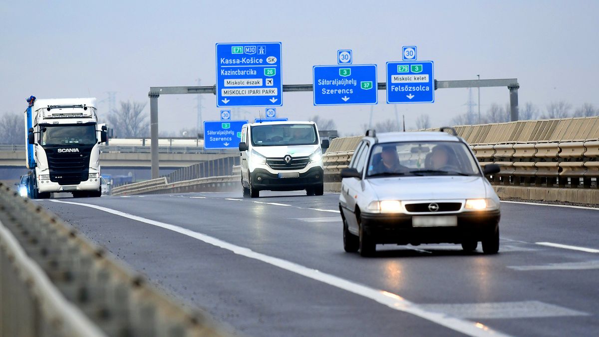 20211206 Miskolcfotó: Bujdos Tibor BT Észak-MagyarországJanuár elseje után is ingyenesen használhatják az autósok az M30-as autópálya miskolcielkerülő szakaszát.