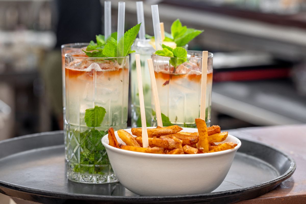FRANCE - COCKTAIL AND FRENCH FRIES
