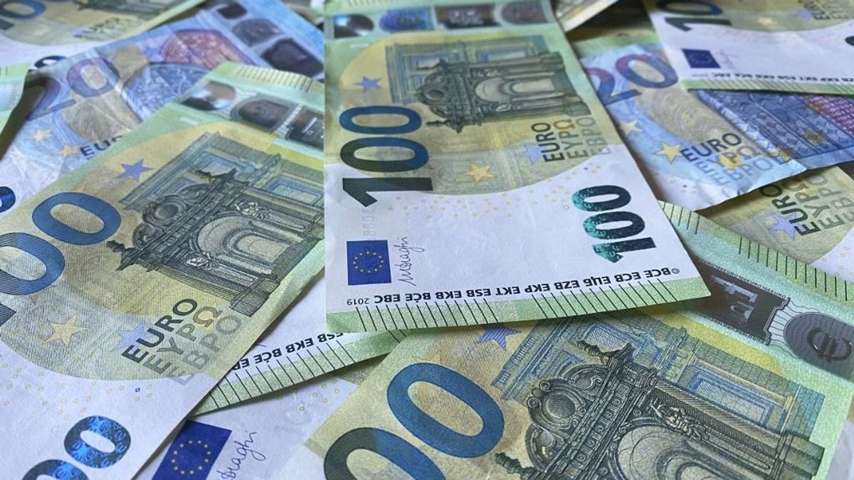 Jól gazdálkodik az EU, de a görögök továbbra is hatalmas adóssághegyen ülnek