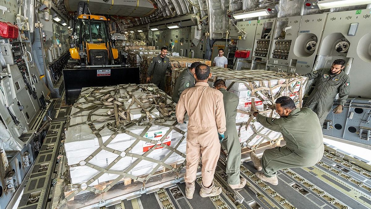 Izrael növeli a Gázába küldendő segélyek mennyiségét