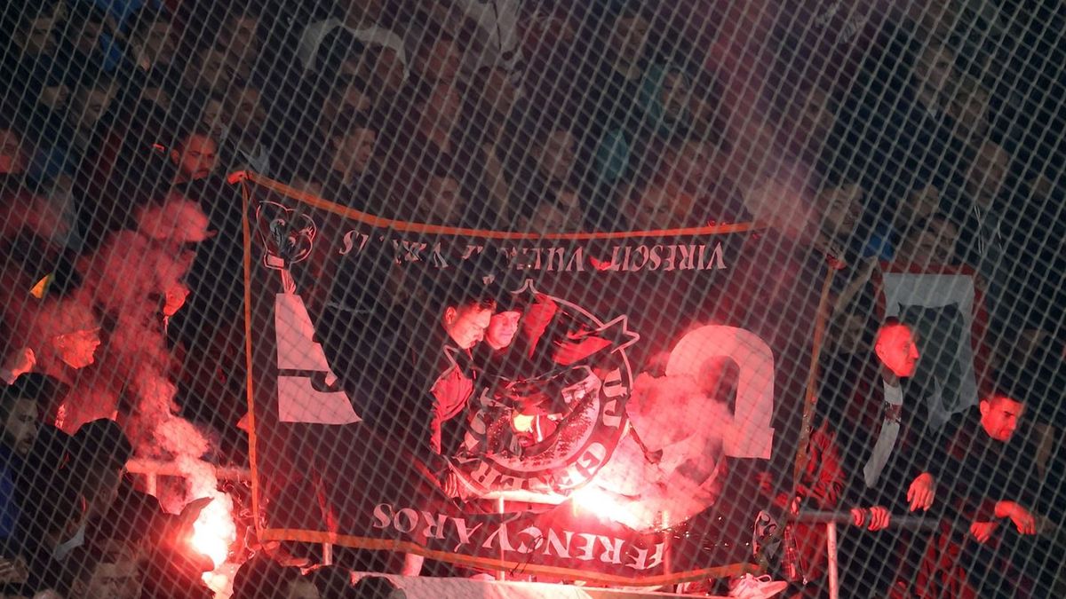 Vádat emeltek a szerbeket verő ferencvárosi szurkolók ellen