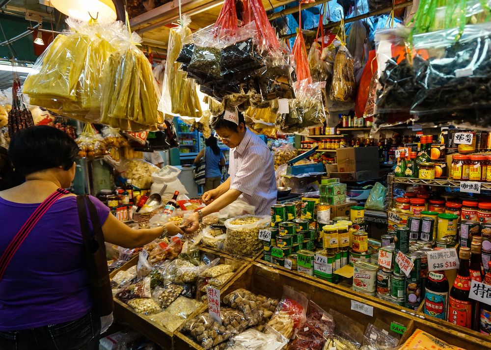 Hong,Kong,,-,August,2:,A,Chinese,Vendor,Sells,Groceries
