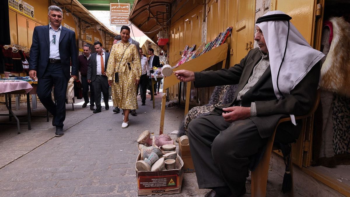 Felfüggeszti a palesztinok segélyezését az Európai Unió