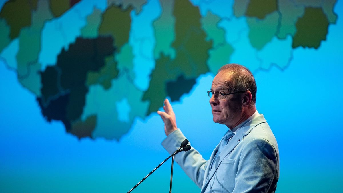 Uniós források: Navracsics Tibor Brüsszelbe ment Magyarország pénzéért – kiderült, mire jutott