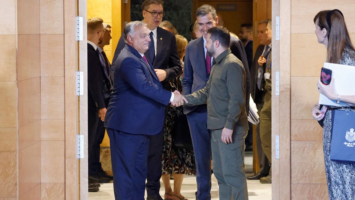 Orbán Viktor lekezelt Zelenszkijjel