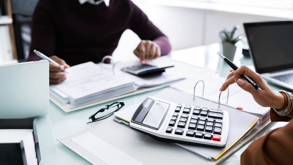 Nem változik az üzleti hangulat, nehéz bértárgyalások vannak kilátásban